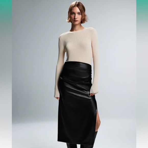 ZARA Ribbed Long Sleeve Top - Picture 2 of 13